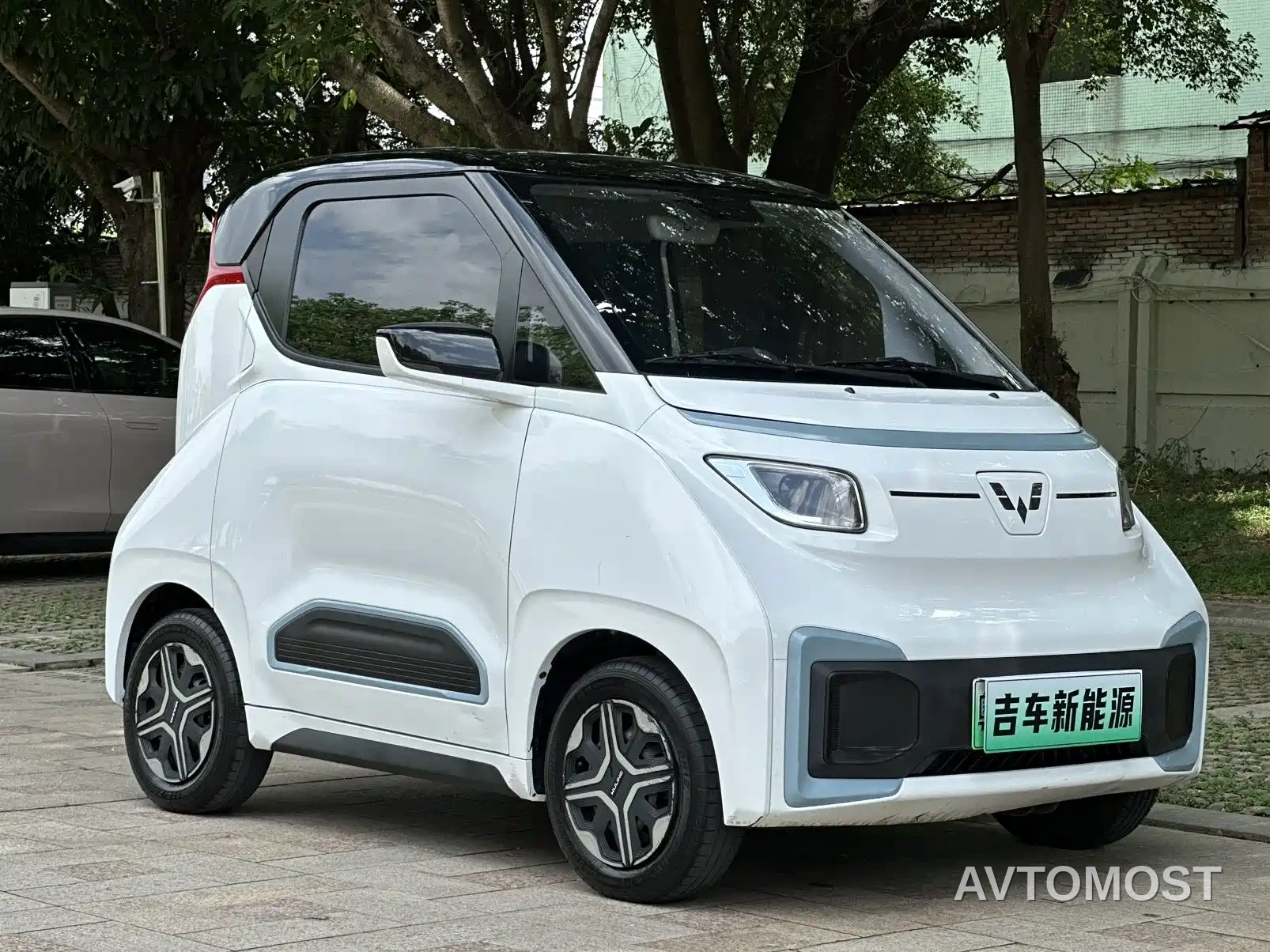 Wuling NanoEV 2021 Fun Edition — фото 2