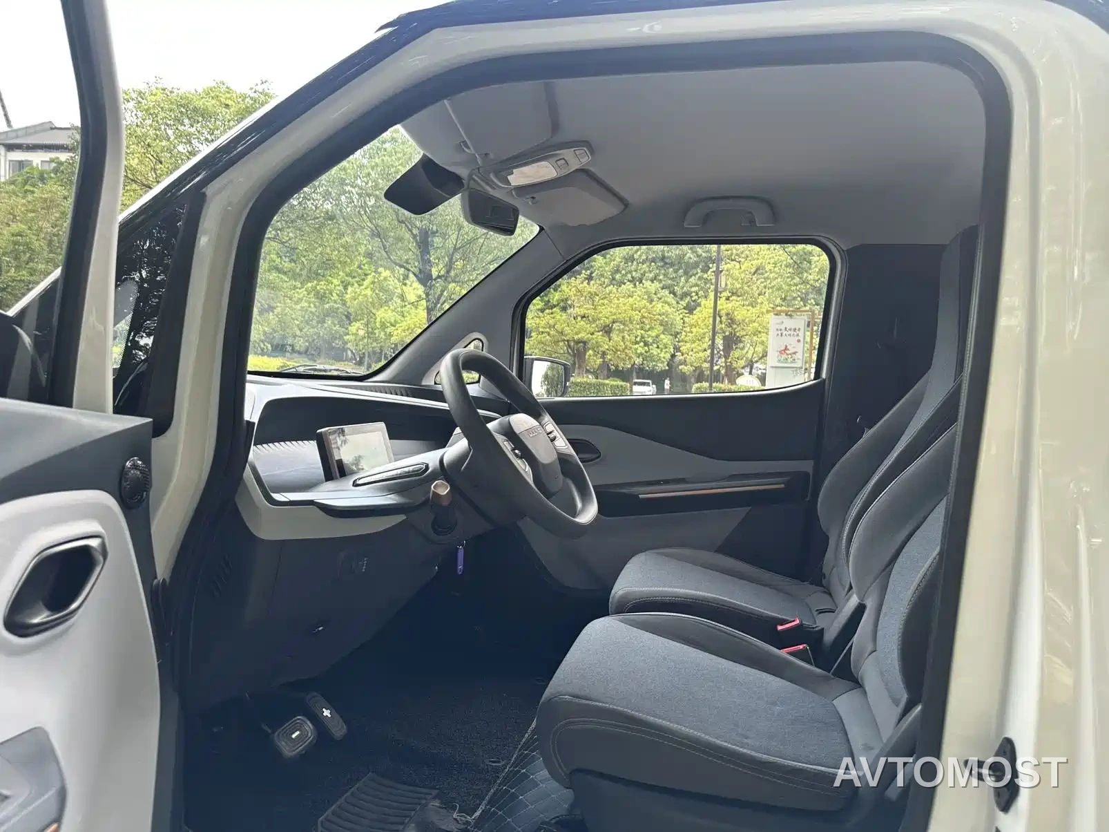 Wuling NanoEV 2021 Fun Edition — фото 10
