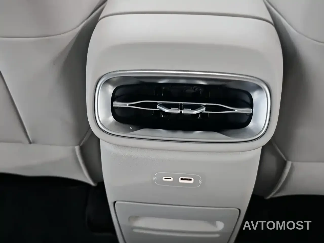 Leapmotor B10 2025 510 LiDAR Edition — фото 9