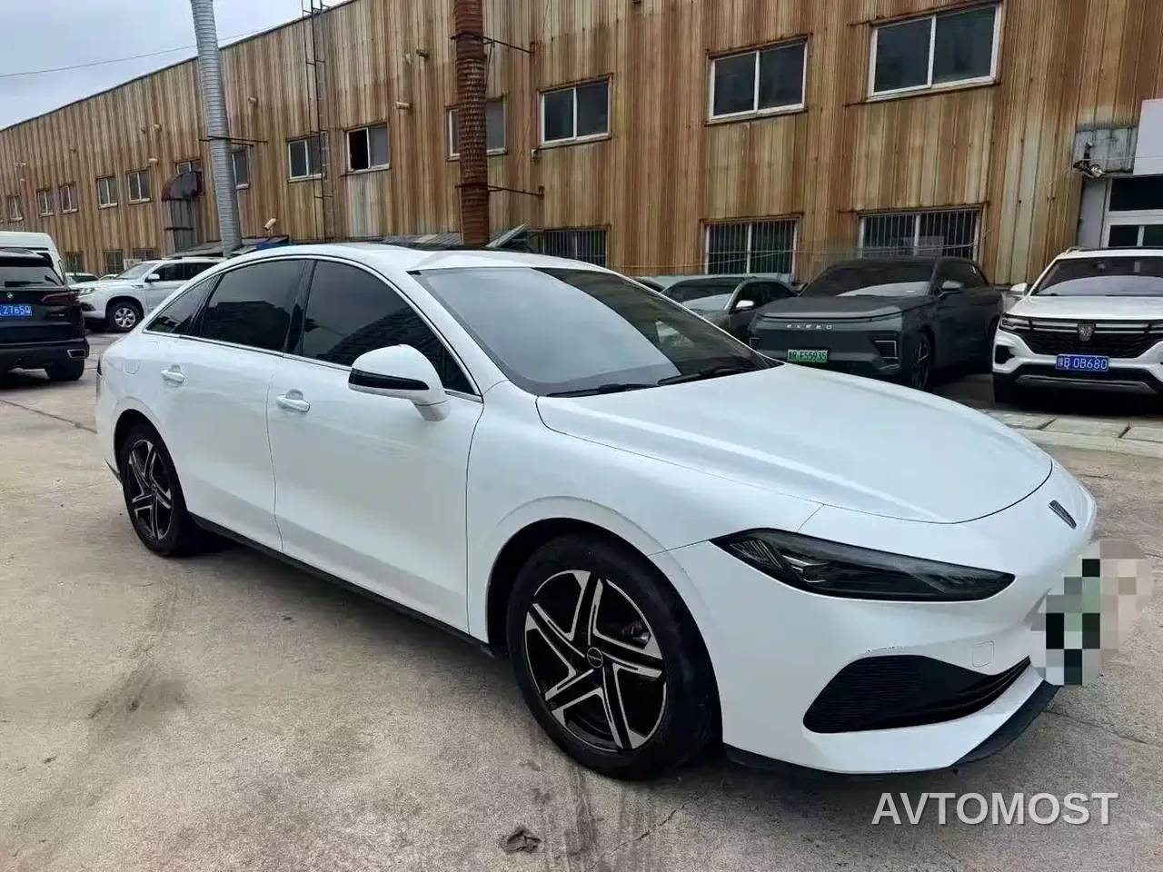 Roewe D7 2023 DMH 125km Excellence Edition — фото 2