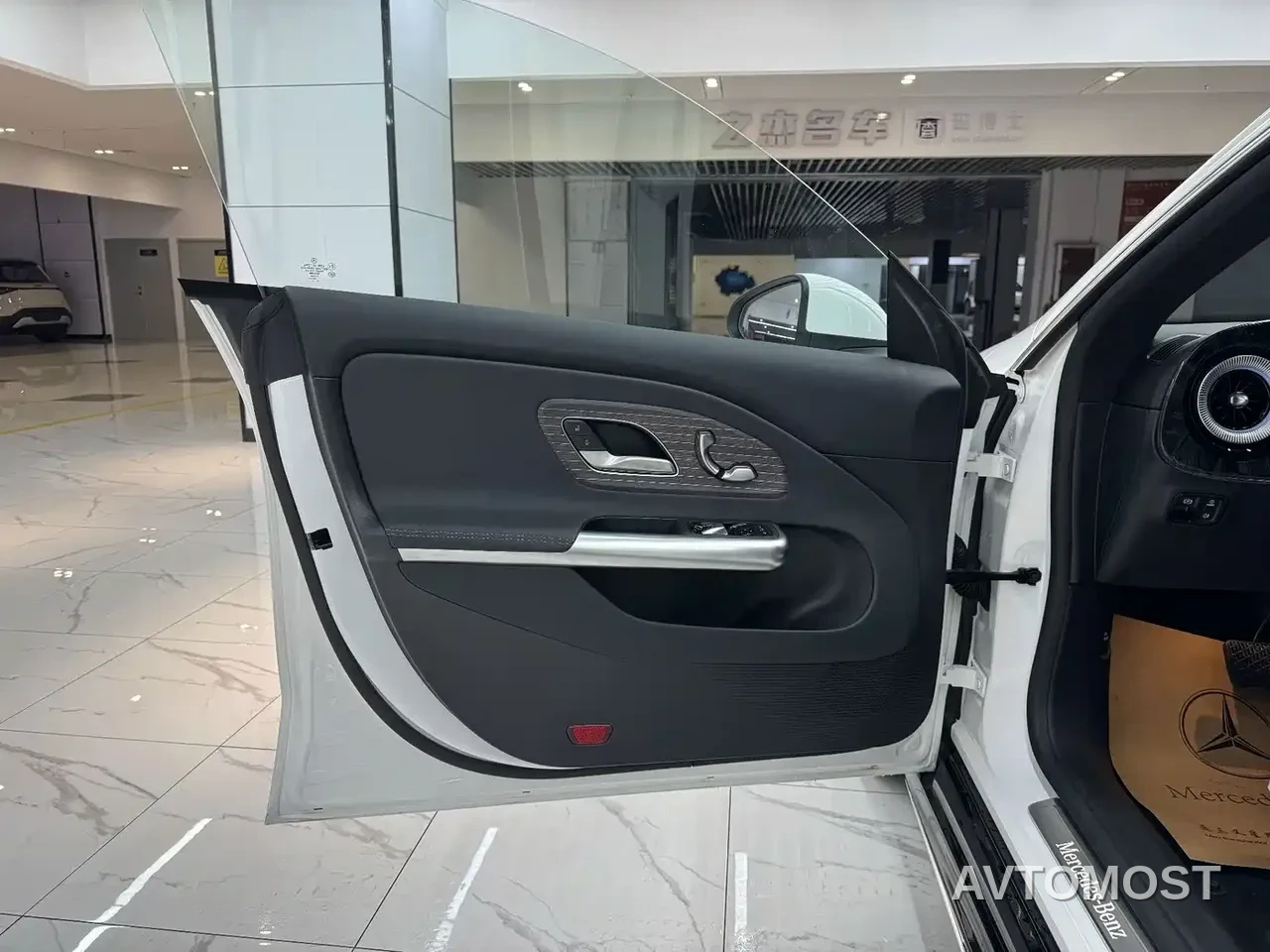 Mercedes-Benz CLA New Energy 2025 300L Fashion — фото 6