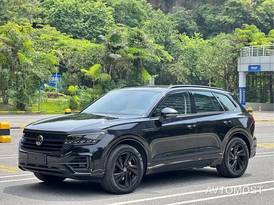 Volkswagen Touareg 2021 3.0TSI Sharp Edition with Gloss Black Sports Package
