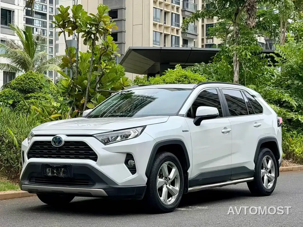 Toyota RAV4 Rongfang Dual Engine E+ 2021 2.5L 2WD Elite Pro — фото 1