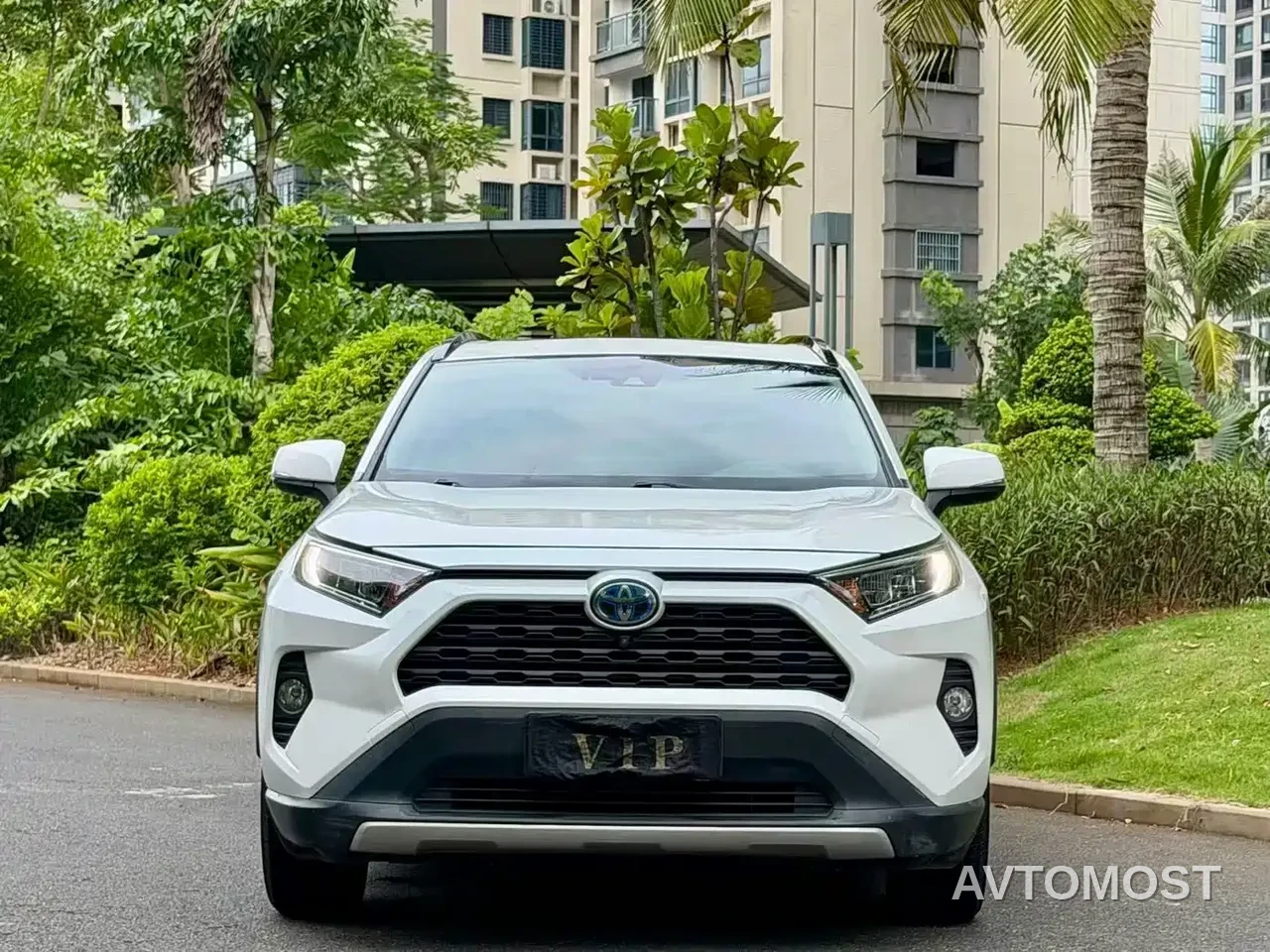 Toyota RAV4 Rongfang Dual Engine E+ 2021 2.5L 2WD Elite Pro — фото 2