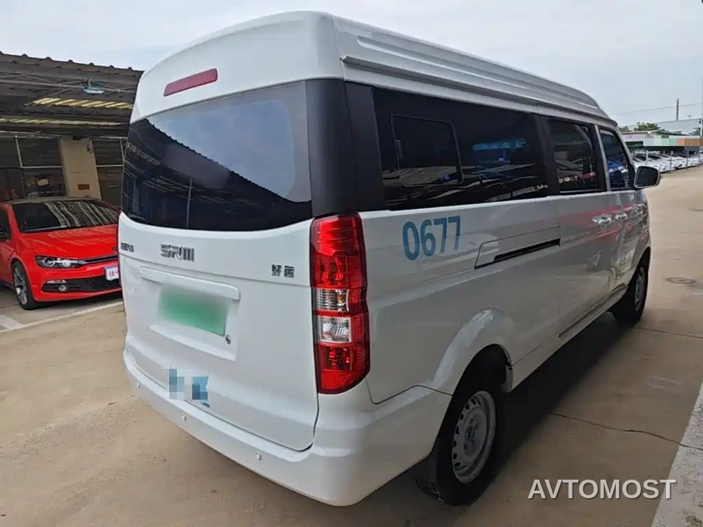 SRM Xinyuan Good Luck 2023 Standard Passenger Vehicle — фото 7