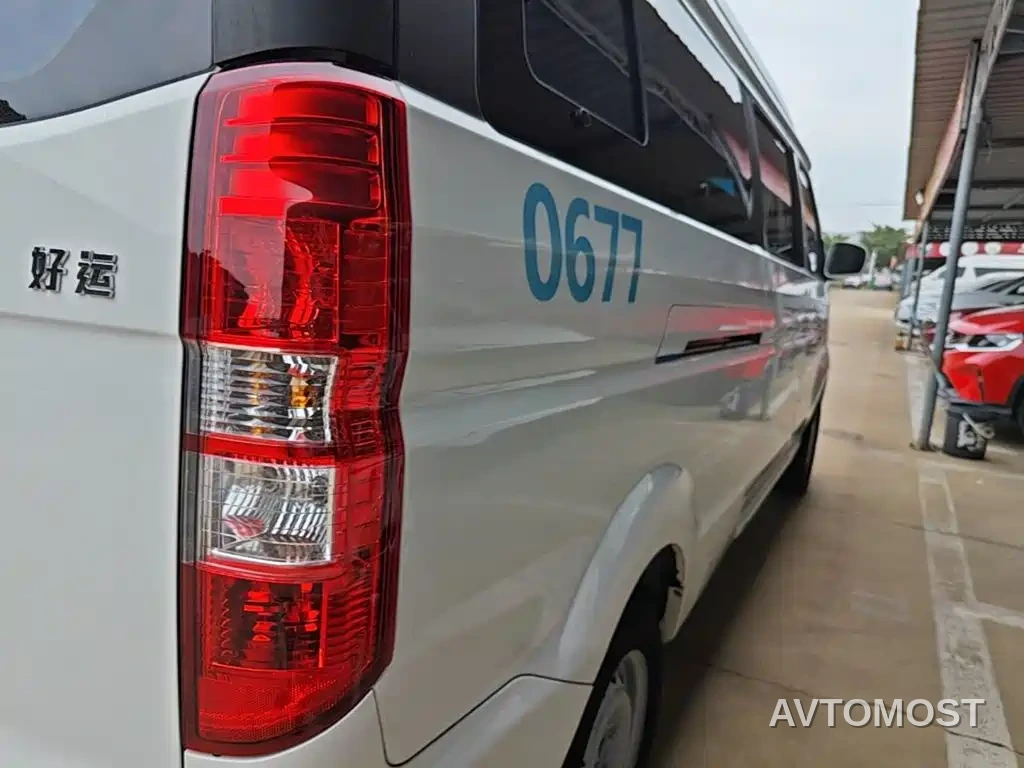 SRM Xinyuan Good Luck 2023 Standard Passenger Vehicle — фото 8