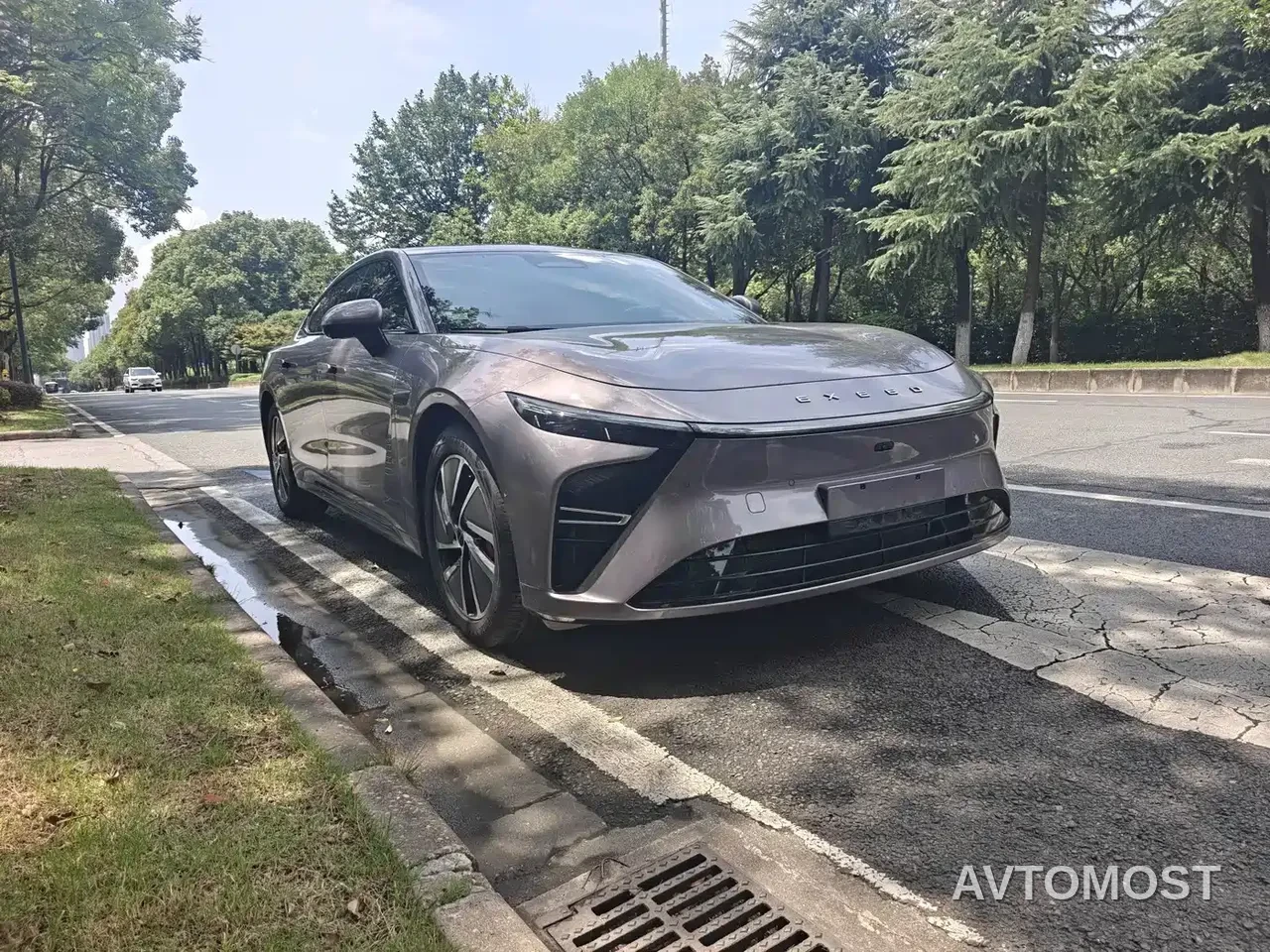 Exeed Exlantix ES 2025 Range Extender Pro Highway Assist — фото 2