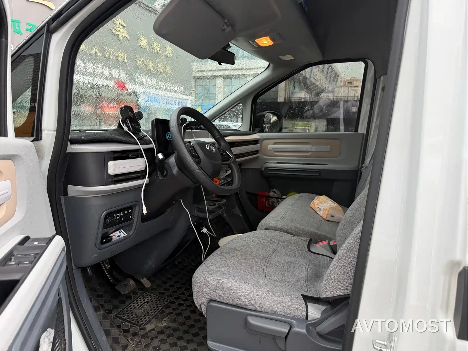 SAIC Maxus Dana V1L 2026 Model High Roof Multi-Purpose Edition 83kWh — фото 7