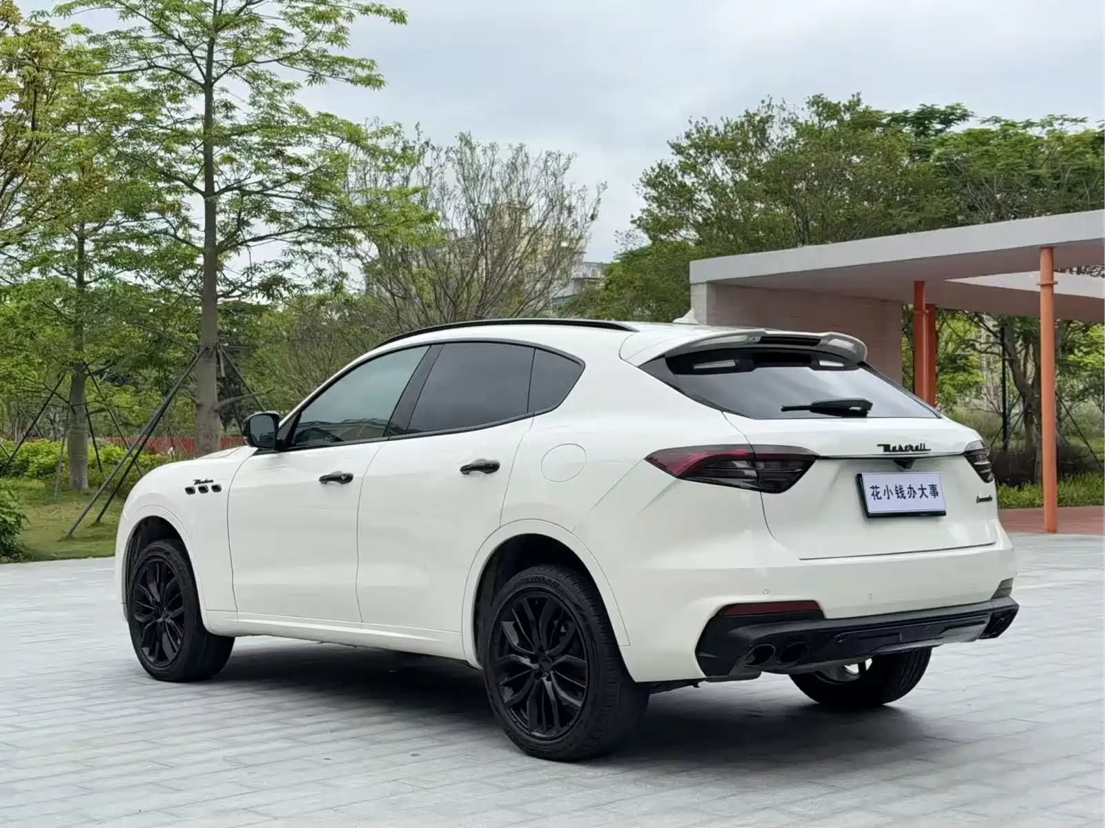 Maserati Levante 2021 3.0T Standard Edition — фото 7