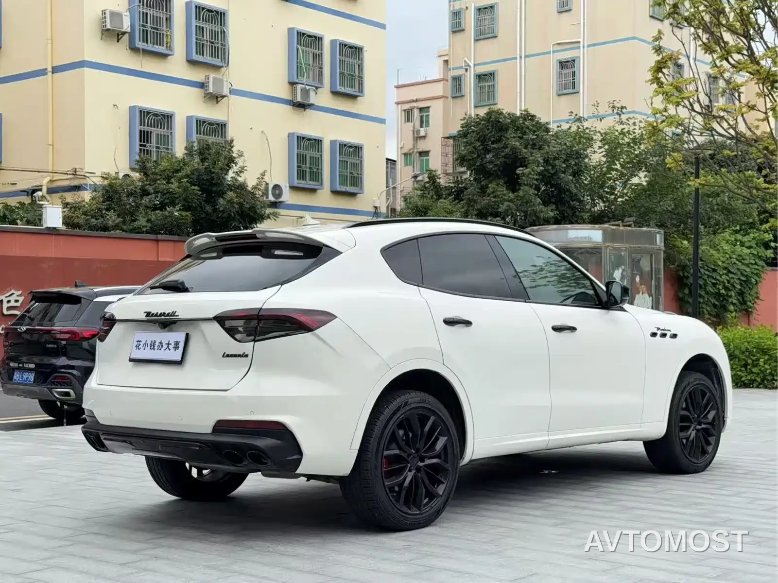 Maserati Levante 2021 3.0T Standard Edition — фото 9