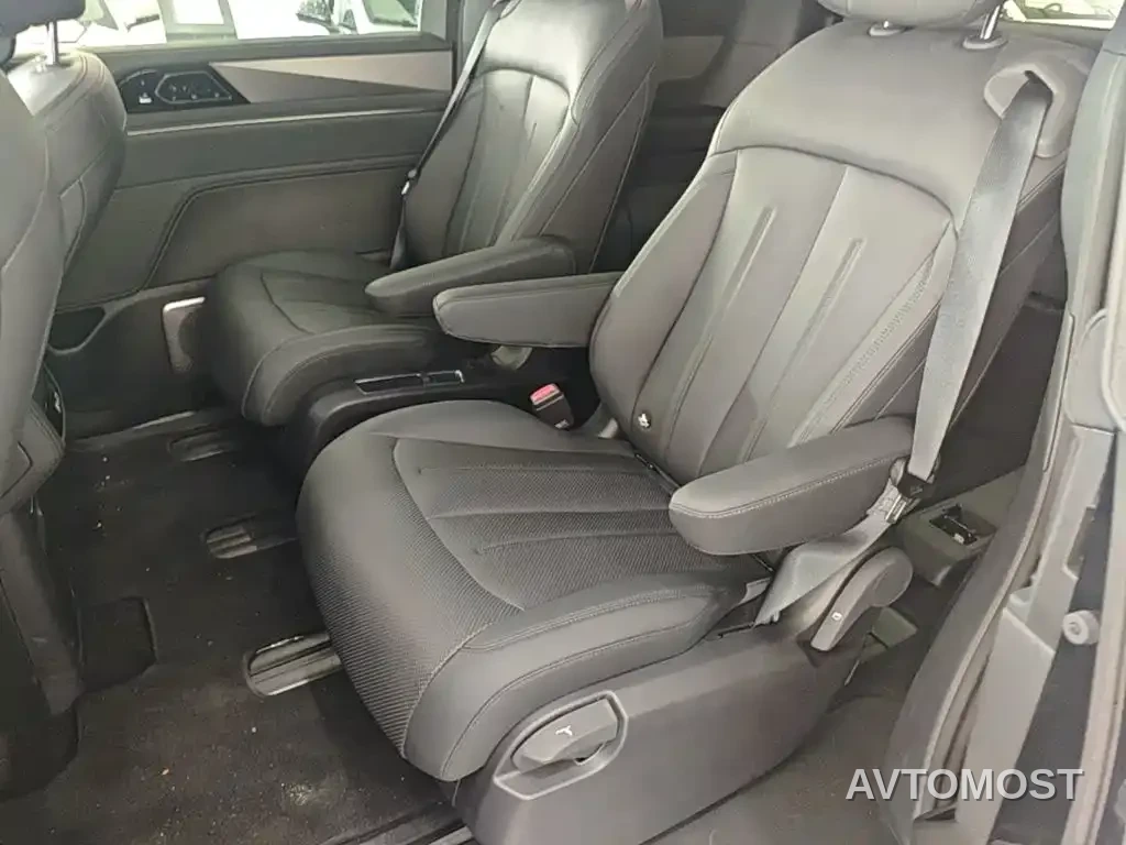 BYD M9 2025 Model 1060 Pilot Edition — фото 10