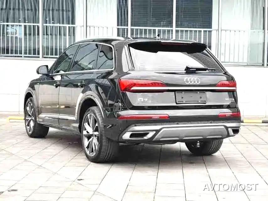 Audi Q7 2023 55 TFSI quattro S line Sport — фото 8
