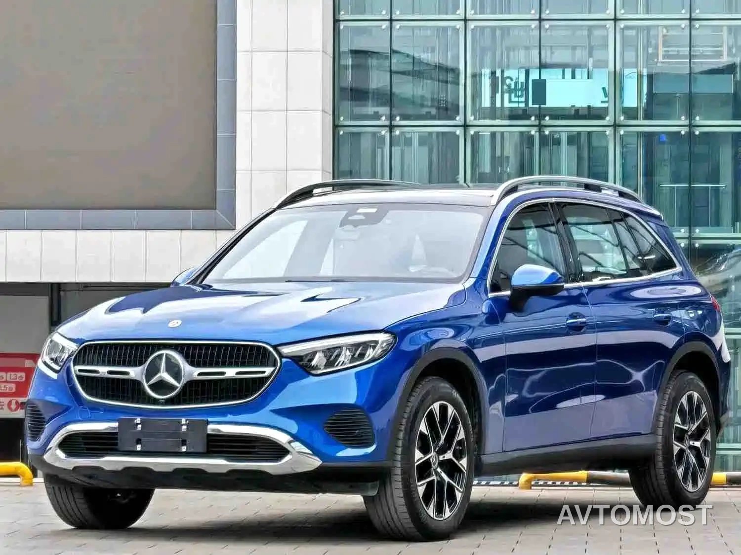 Mercedes-Benz GLC 2024 GLC 260 L 4MATIC Dynamic 5-seater — фото 1
