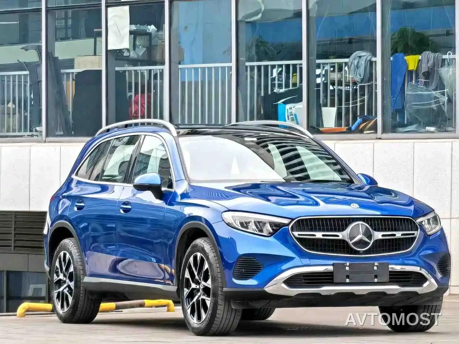 Mercedes-Benz GLC 2024 GLC 260 L 4MATIC Dynamic 5-seater — фото 2