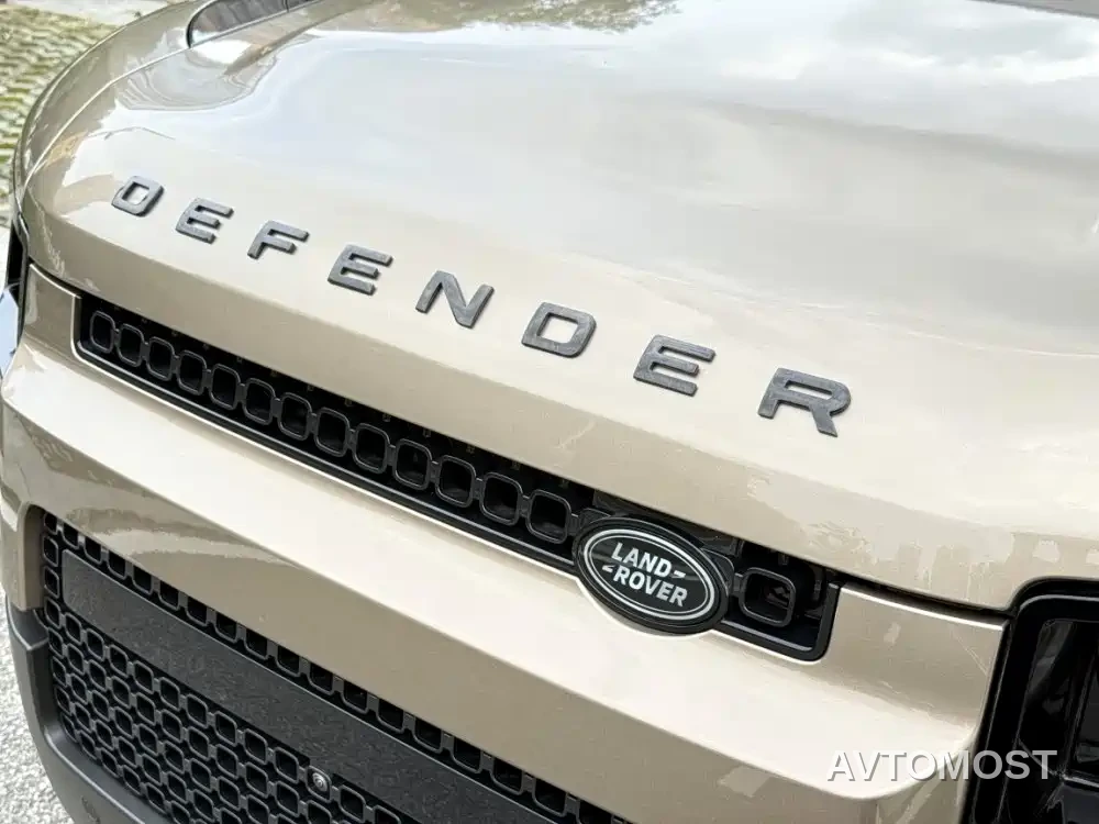 Land Rover Defender 2025 110 OCTA Edition One — фото 4
