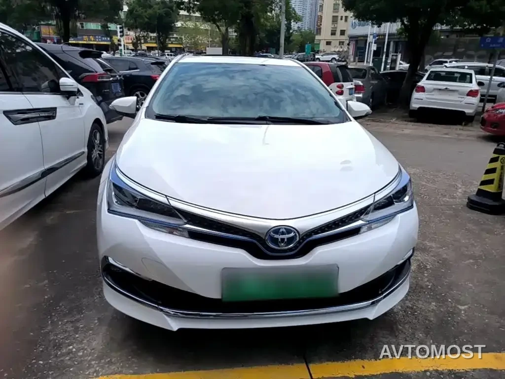 Toyota Corolla Twin Engine E+ 2019 1.8L E-CVT Leading Edition — фото 3