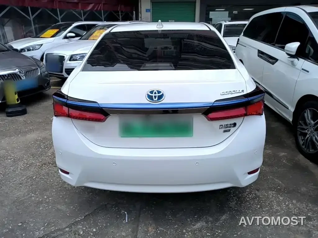 Toyota Corolla Twin Engine E+ 2019 1.8L E-CVT Leading Edition — фото 6
