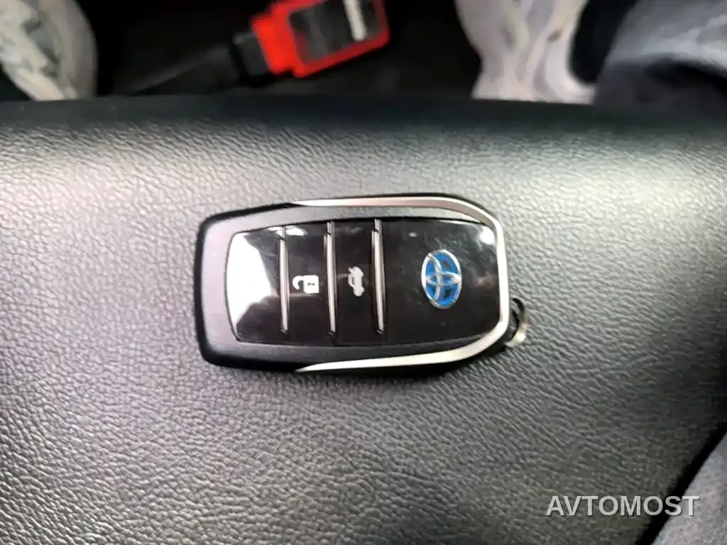 Toyota Corolla Twin Engine E+ 2019 1.8L E-CVT Leading Edition — фото 9
