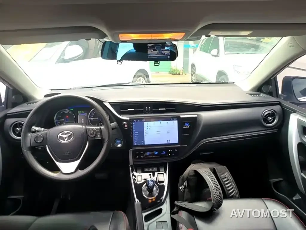 Toyota Corolla Twin Engine E+ 2019 1.8L E-CVT Leading Edition — фото 10