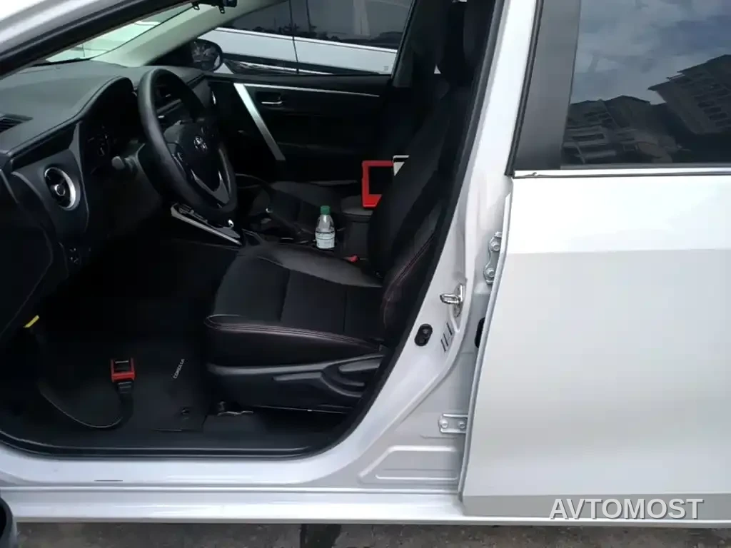 Toyota Corolla Twin Engine E+ 2019 1.8L E-CVT Leading Edition — фото 15