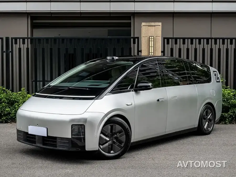 Li Auto MEGA 2024 Ultra