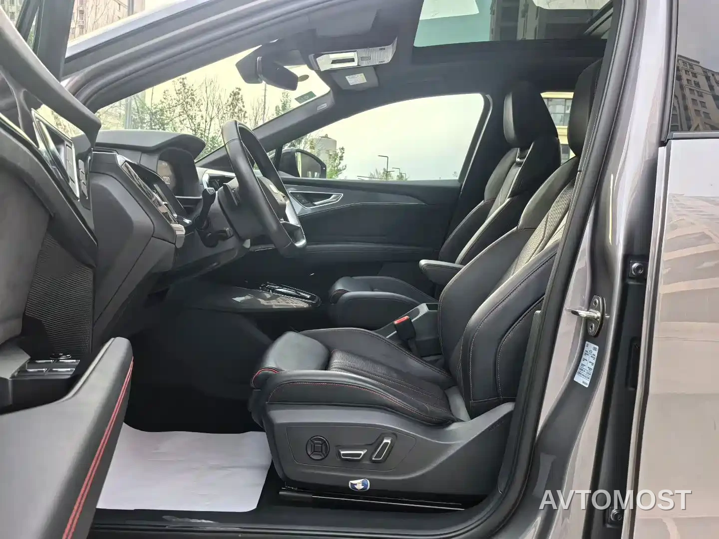 Audi Q5 e-tron 2022 40 e-tron Starlight Edition Brocade Package — фото 4