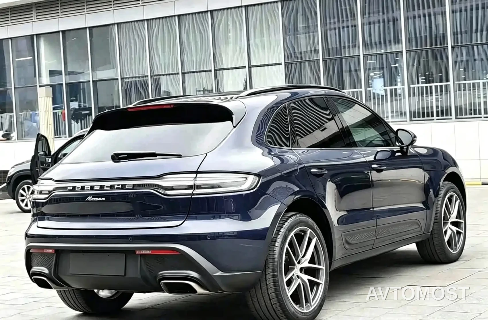 Porsche Macan 2022 Macan 2.0T — фото 4