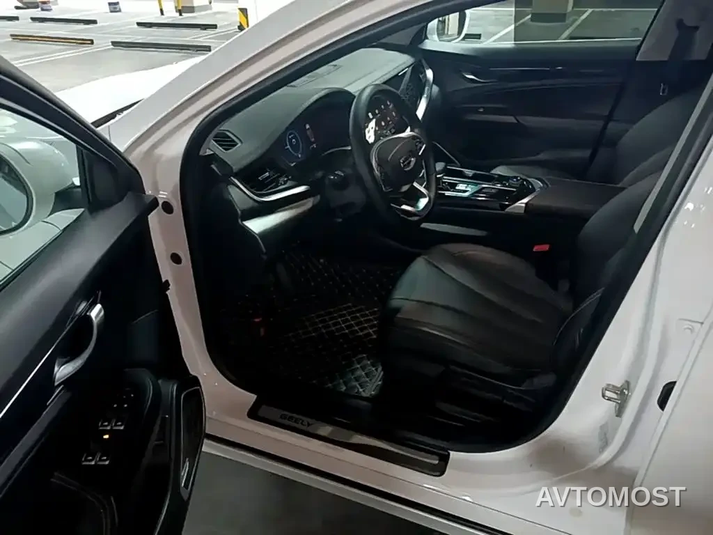 Geely Borui PHEV 2021 1.5T ePro Leading Edition — фото 16
