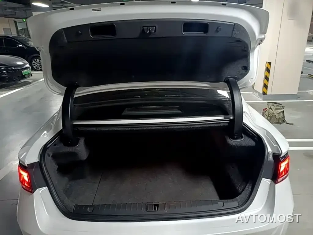 Geely Borui PHEV 2021 1.5T ePro Leading Edition — фото 19