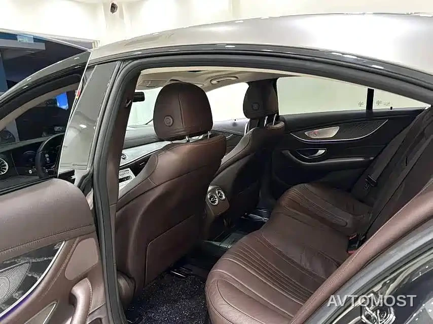 Mercedes-Benz CLS 2021 CLS 300 Luxury — фото 3