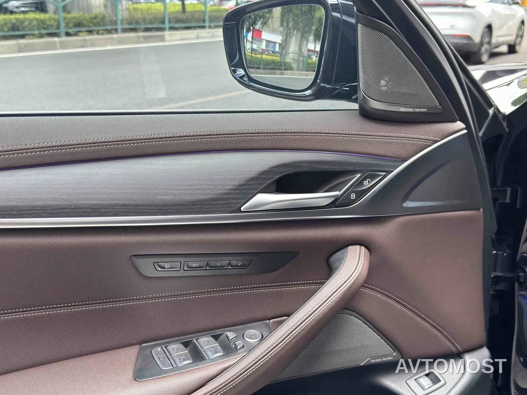 BMW 5 Series 2021 530Li Premium M Sport Package — фото 4