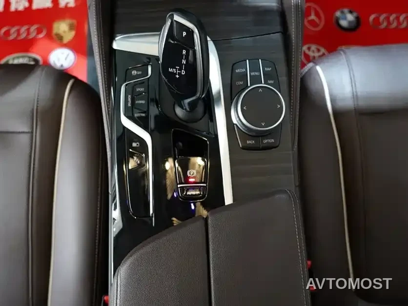 BMW 5 Series New Energy 2021 Facelift 535Le Luxury Package — фото 11