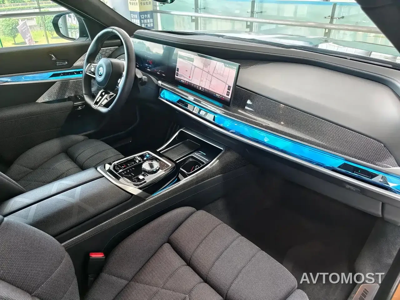 BMW i7 M70L 2023 M70L — фото 18