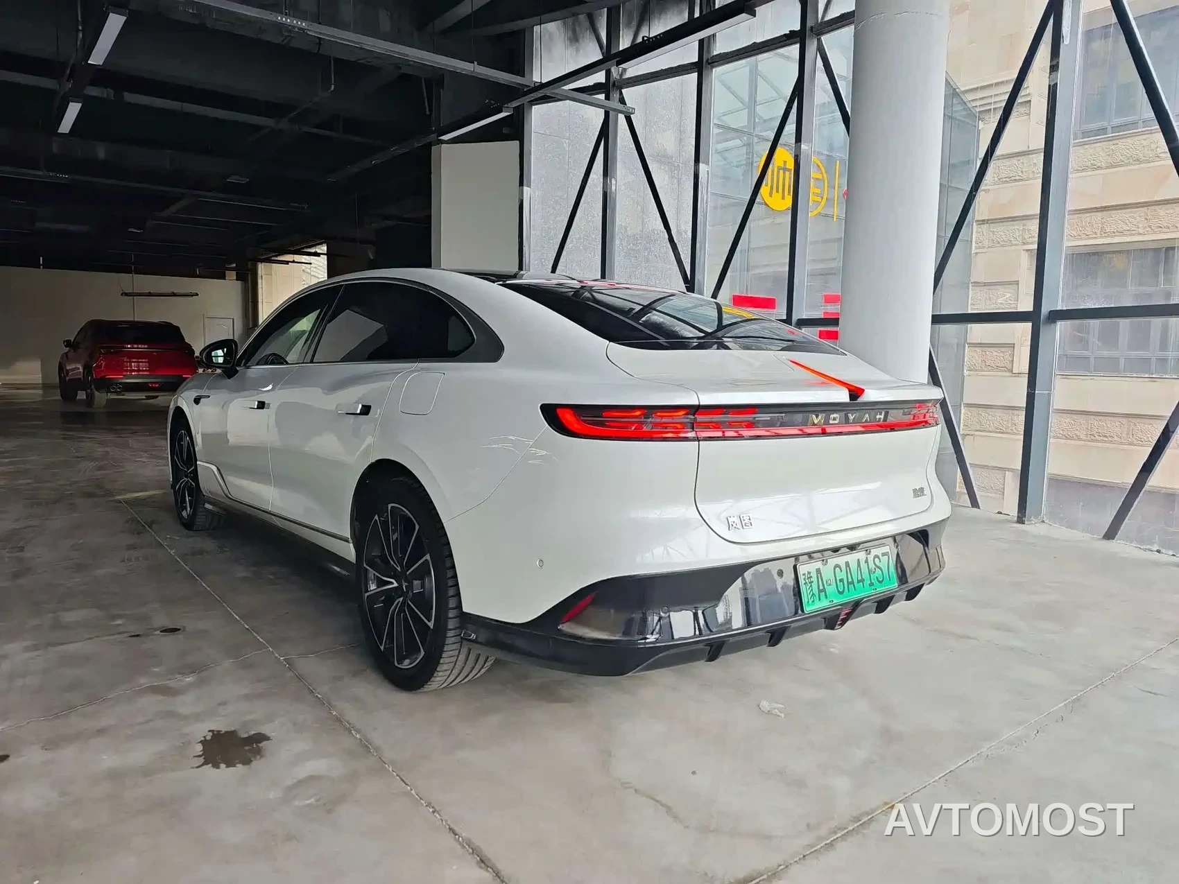 VOYAH Zhuiguang 2024 PHEV AWD Ultra Long Range Flagship — фото 13