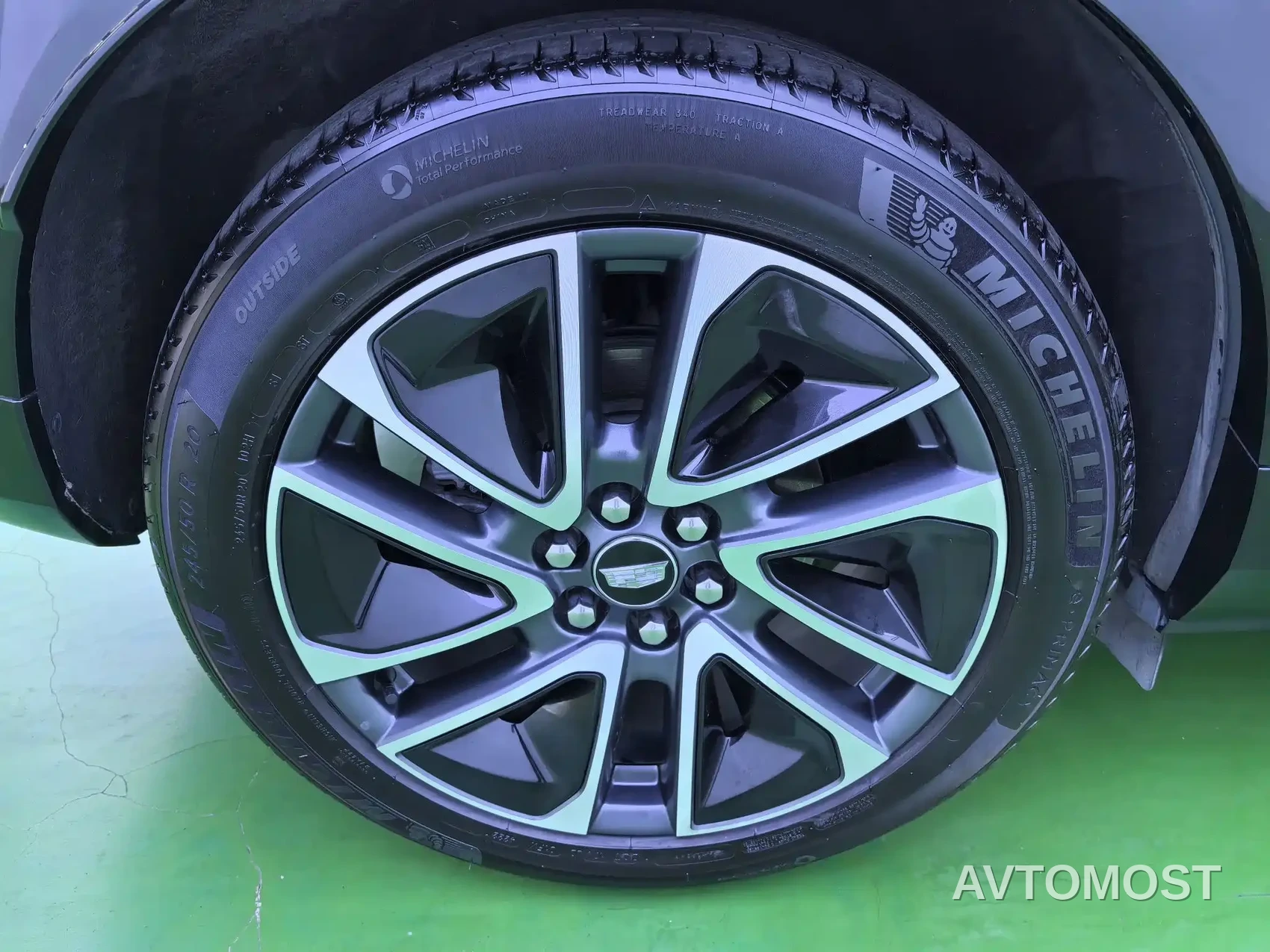 Cadillac IQ Ao Ge 2024 AWD Long Range Edition — фото 21
