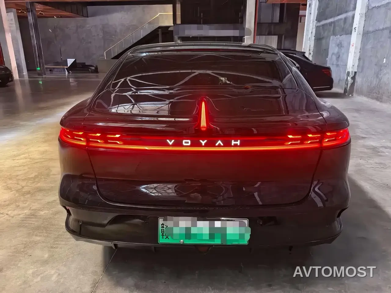 VOYAH Zhuiguang 2024 PHEV AWD Ultra Long Range Flagship — фото 7