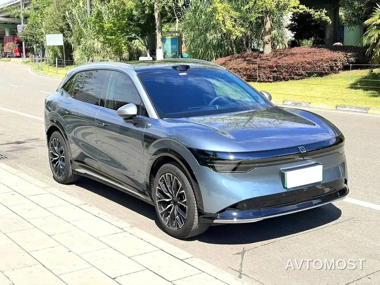 Zeekr 7X 2025 Model 75kWh RWD Smart Driving Edition — фото 3