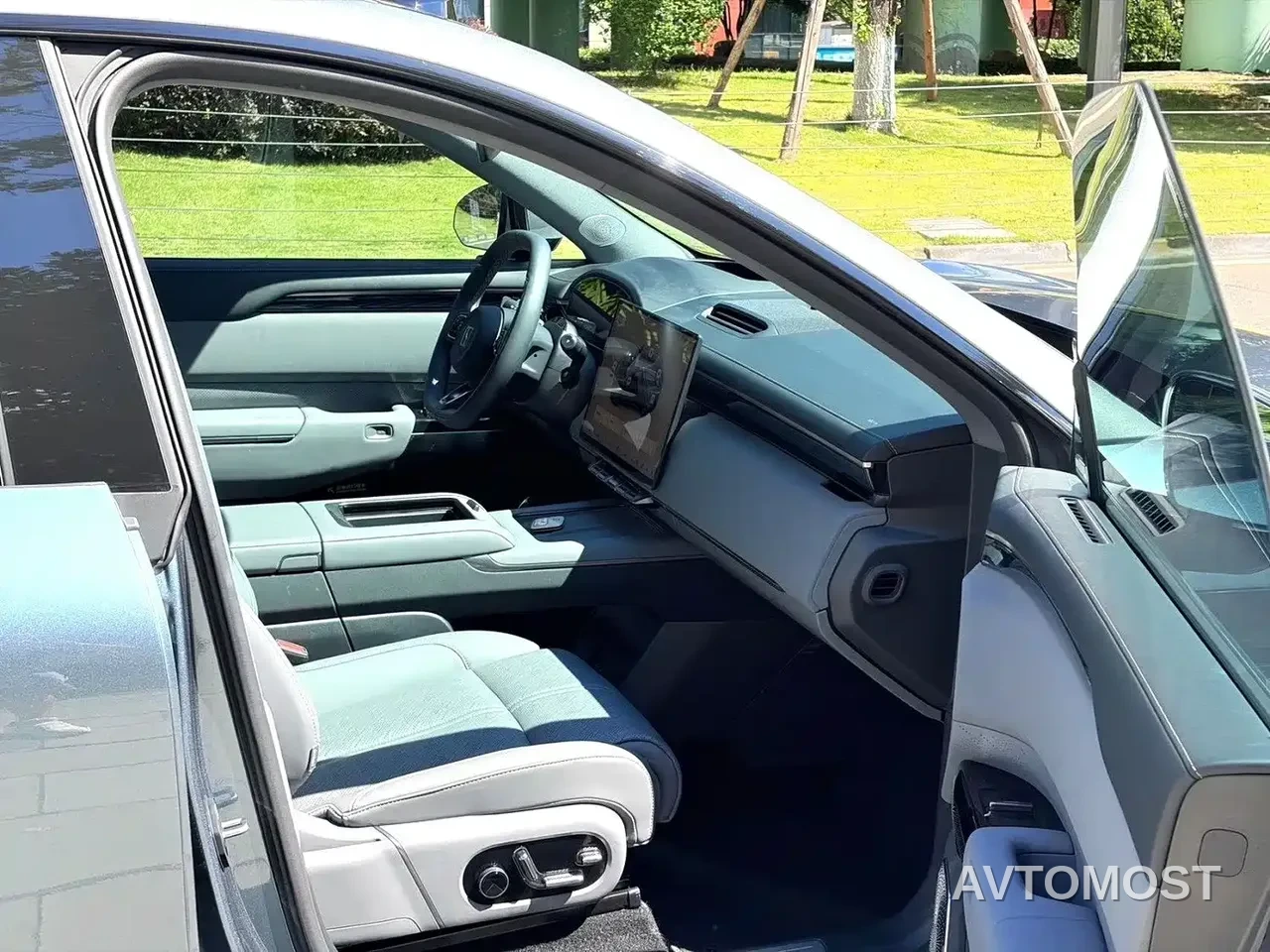 Zeekr 7X 2025 Model 75kWh RWD Smart Driving Edition — фото 6