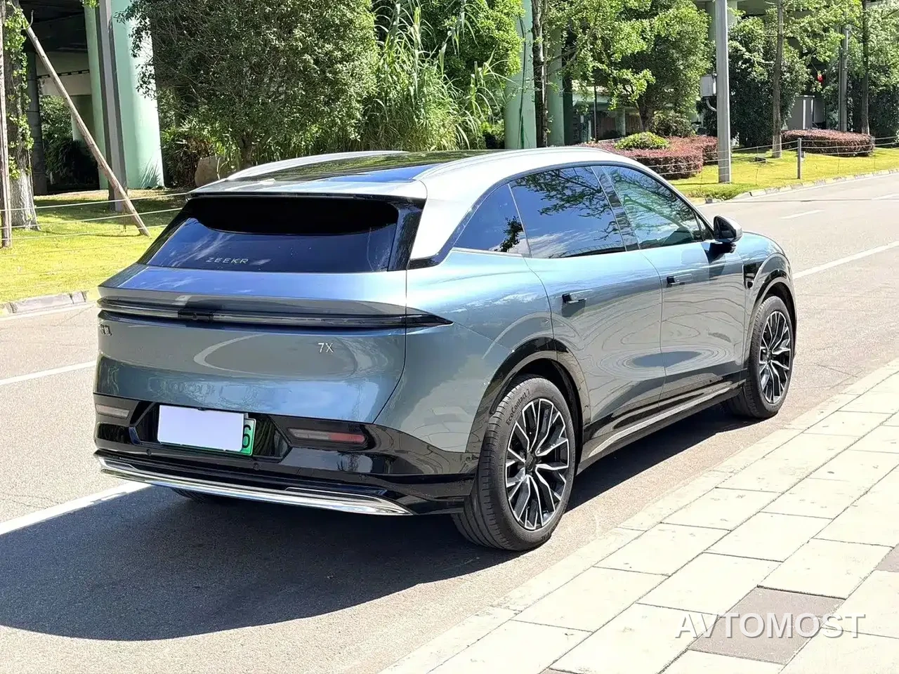 Zeekr 7X 2025 Model 75kWh RWD Smart Driving Edition — фото 9