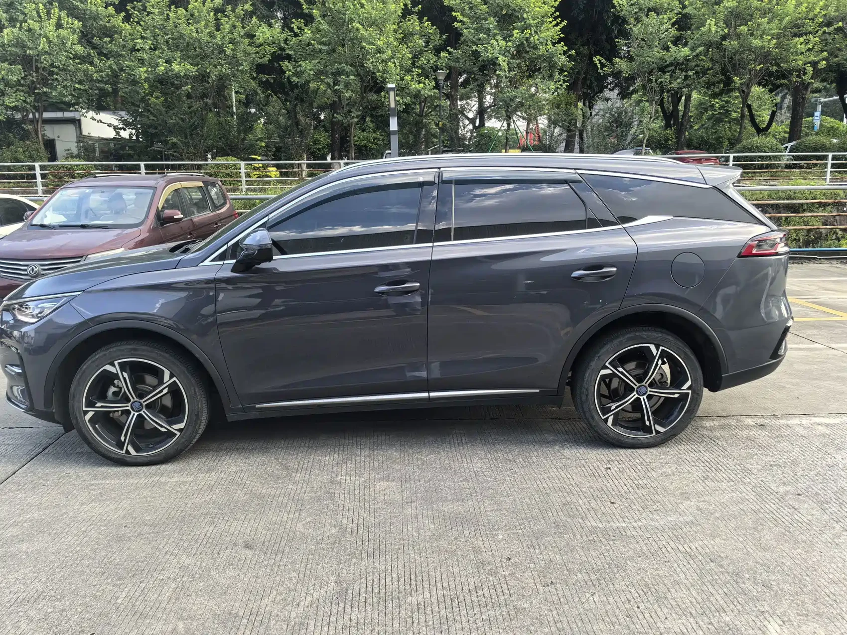 BYD Tang New Energy 2021 DM-i 112KM Premium — фото 10