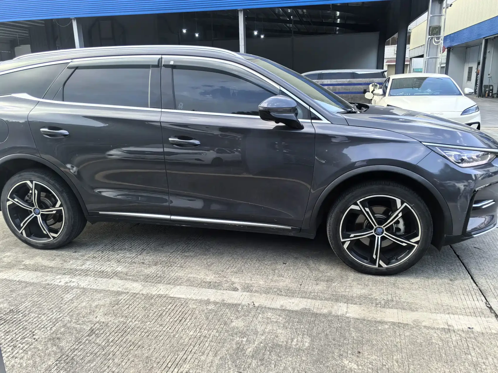 BYD Tang New Energy 2021 DM-i 112KM Premium — фото 12