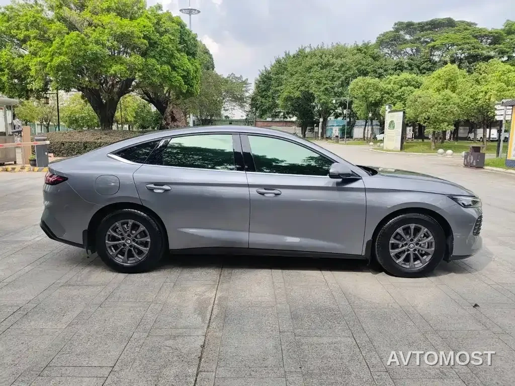 BYD Qin L 2024 DM-i 80KM Leading Edition — фото 4