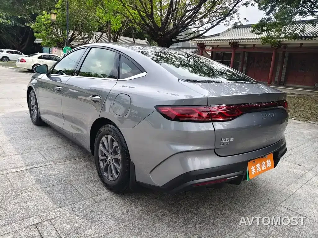 BYD Qin L 2024 DM-i 80KM Leading Edition — фото 6