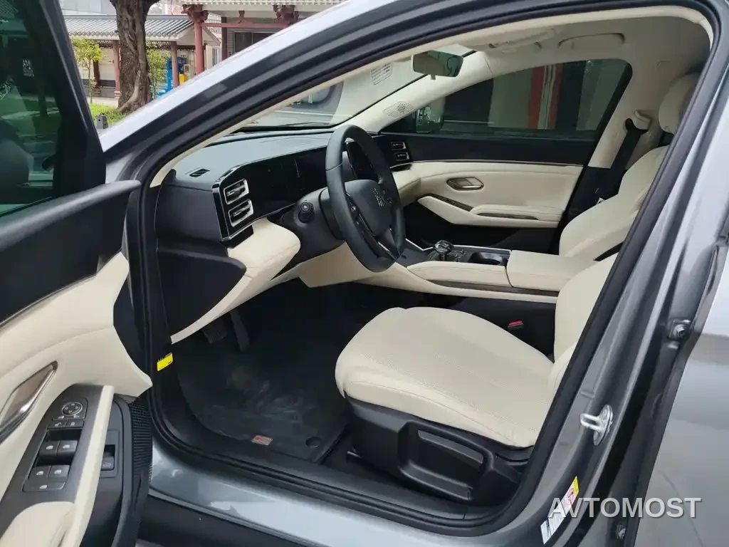 BYD Qin L 2024 DM-i 80KM Leading Edition — фото 13