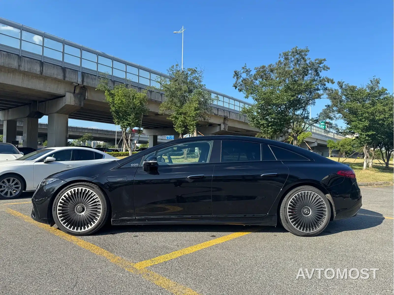 Mercedes-Benz EQS AMG 2023 AMG EQS 53 4MATIC+ — фото 6
