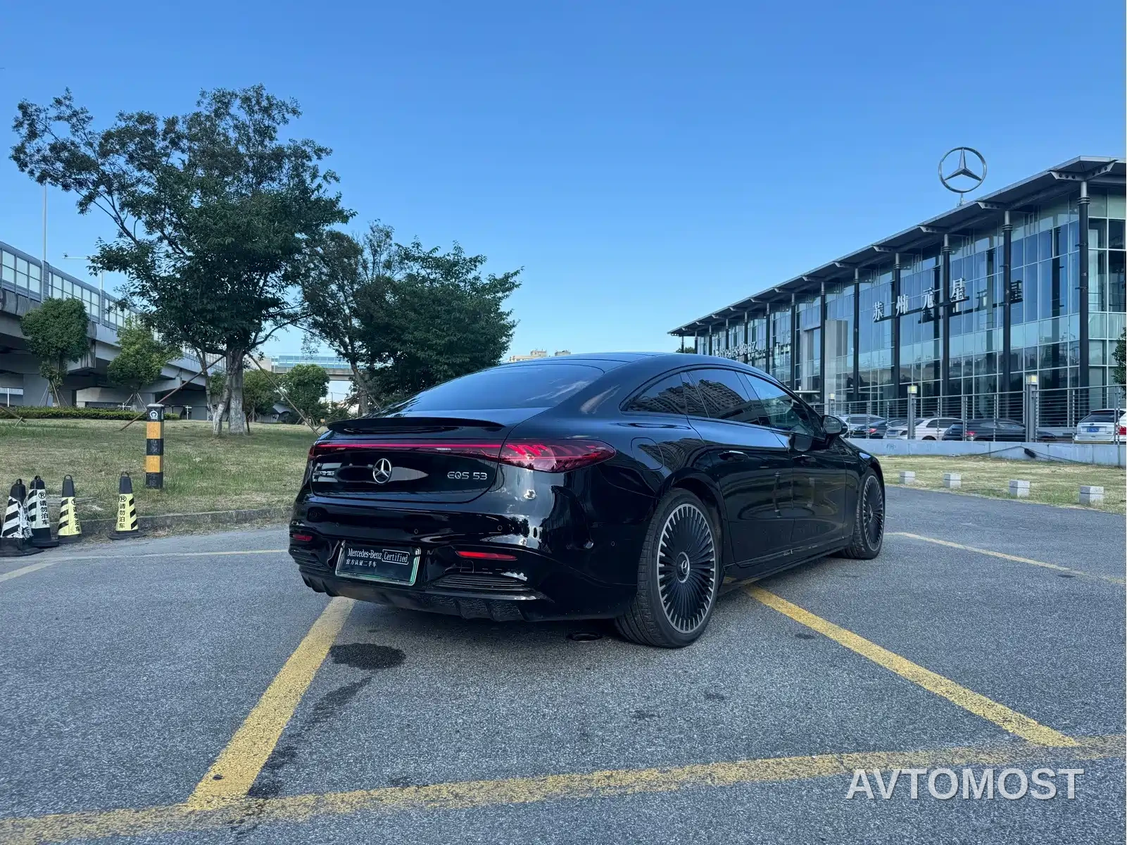 Mercedes-Benz EQS AMG 2023 AMG EQS 53 4MATIC+ — фото 21