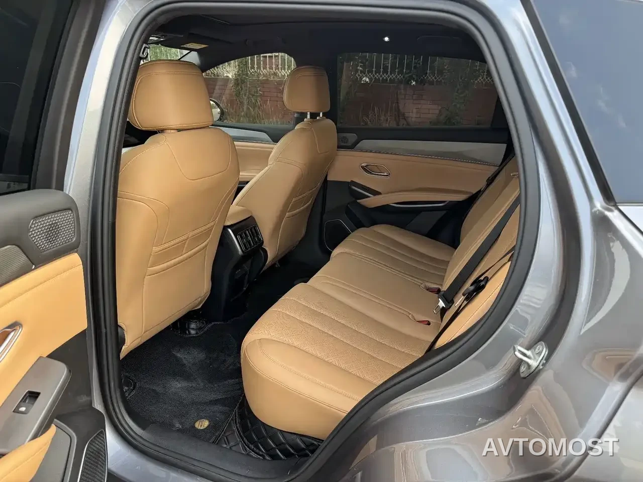 BYD Song L DM-i 2024 112km Leading Edition — фото 7