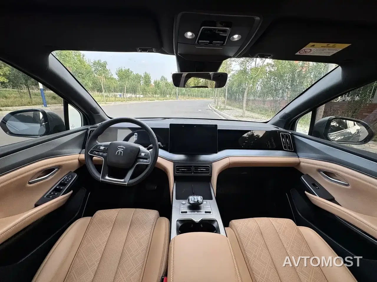 BYD Song L DM-i 2024 112km Leading Edition — фото 8