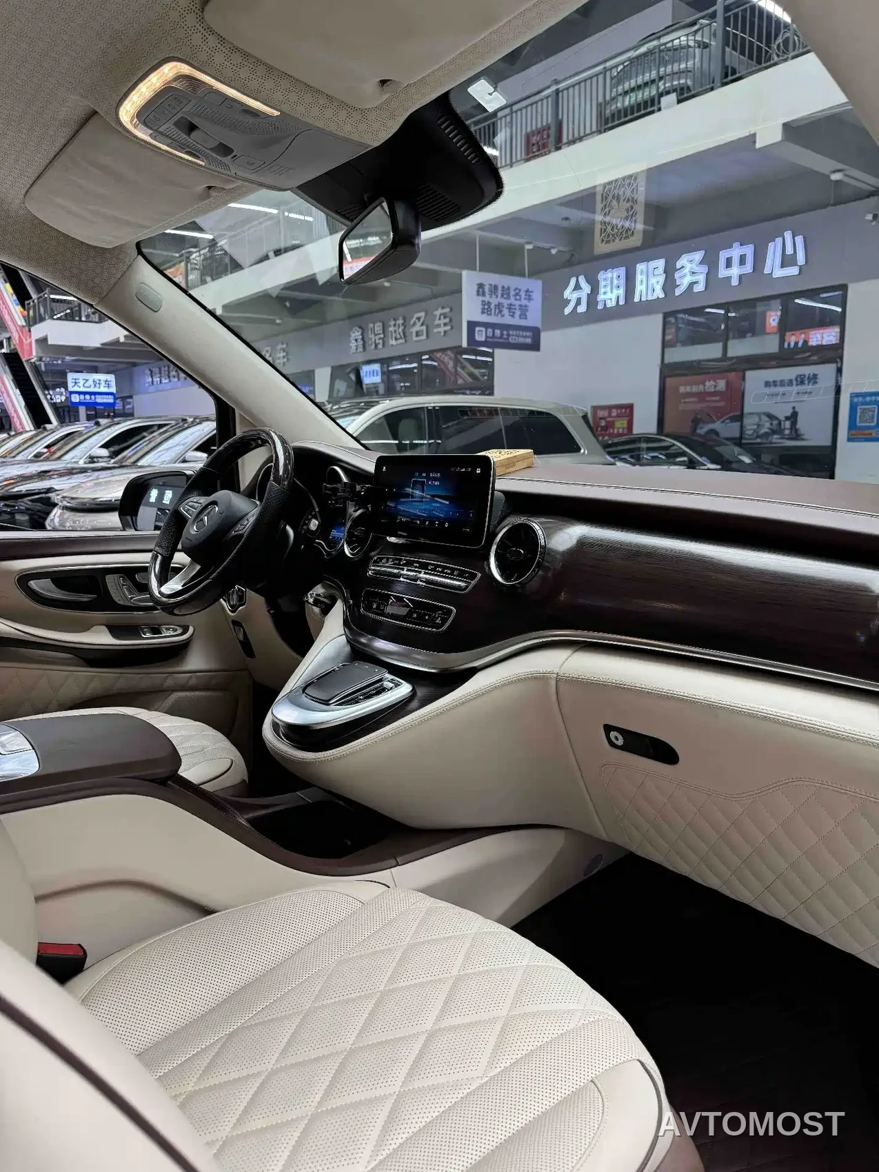 Mercedes-Benz V-Class 2021 V 260 Pilot Edition — фото 10