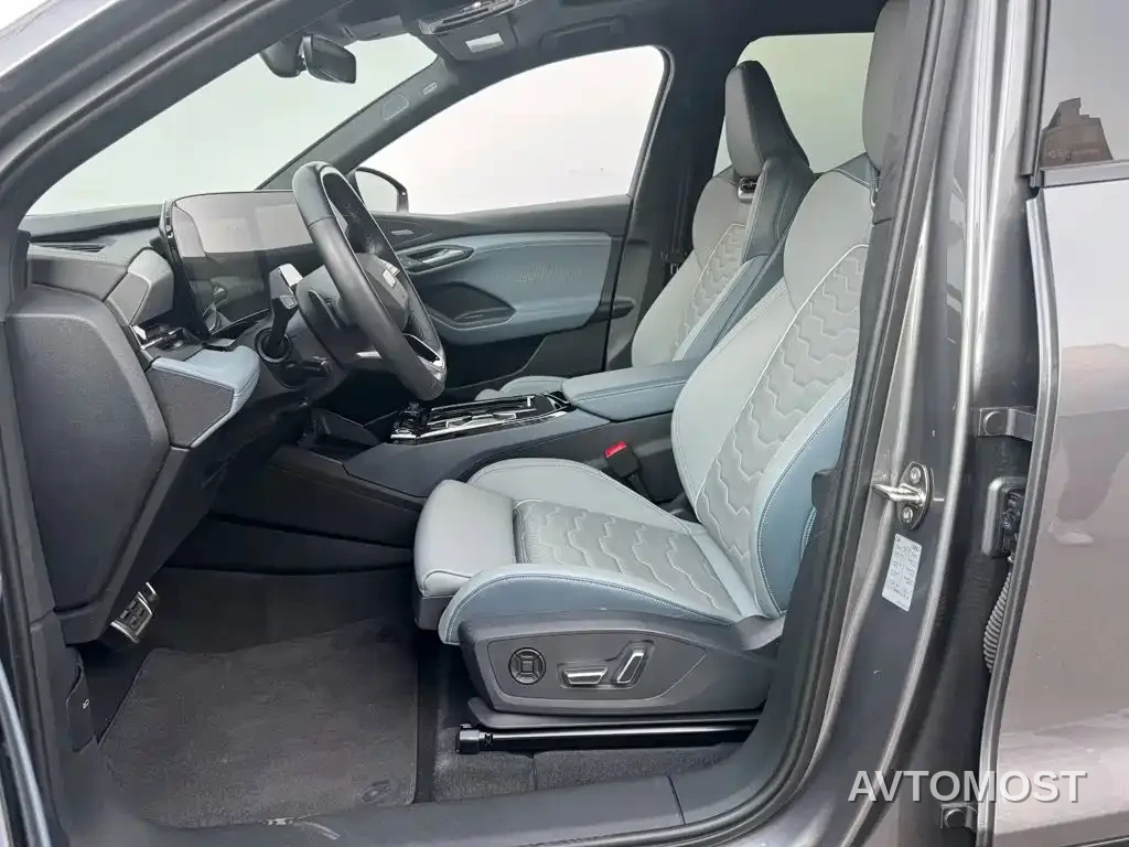 Audi Q6L e-tron 2025 Model Pioneer Edition — фото 10